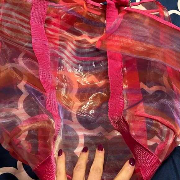 EUc pink striped mesh beach tote - Picture 5 of 6